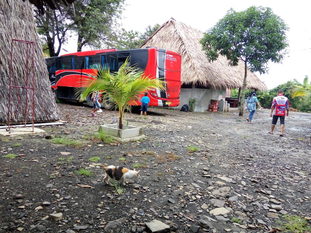 Bunar Tunggal Villa N Resto Anyer Exterior photo